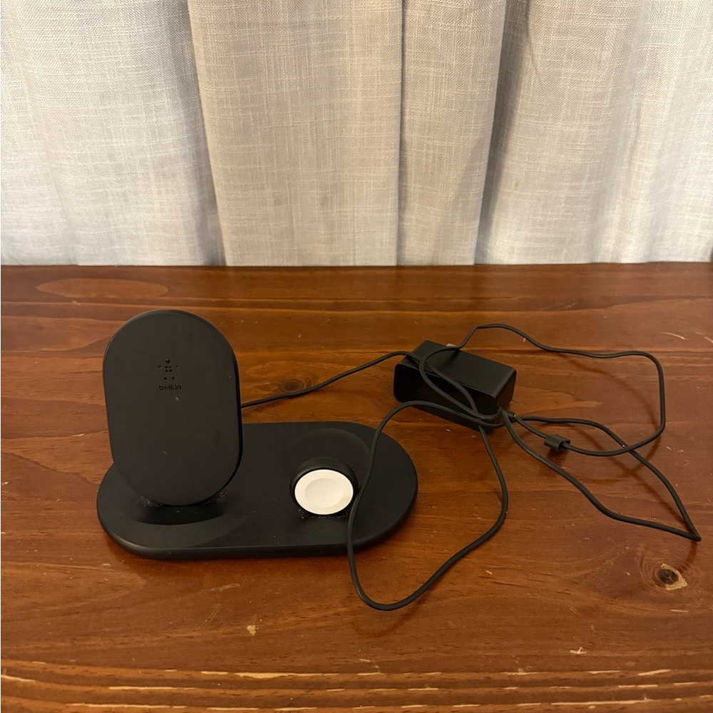 Belkin Black Wireless Charging Station